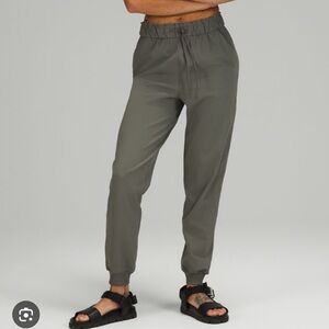 Lululemon Stretch High Rise Jogger Pants Size 14